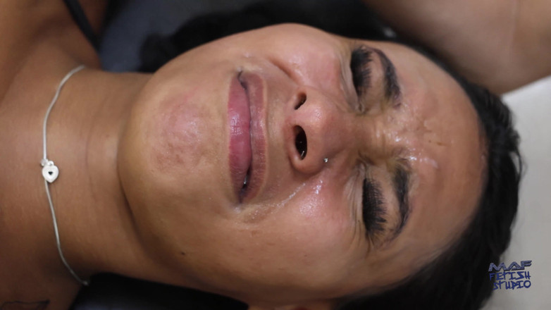 MAF fetish studio: Gih dan Janaina dalam perhambaan dan menjilat muka!