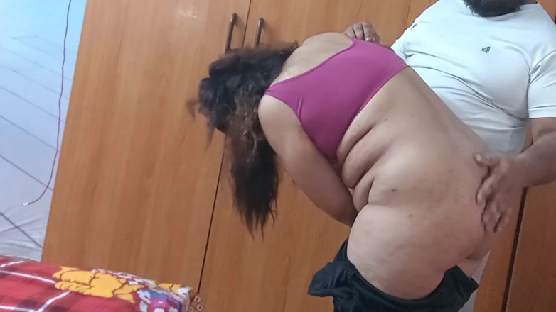 aliabegum: Teman wanita miang memanggil teman lelakinya untuk mengongkeknya