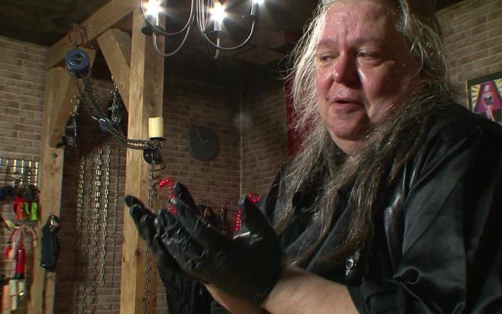 BDSM Deutschland: Escrava recebe o programa completo