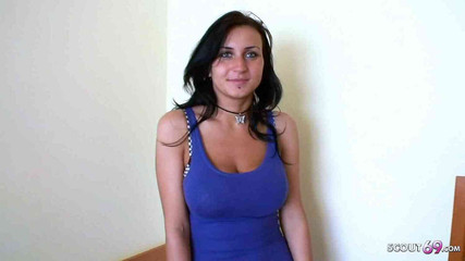 Full porn collection: Büyük doğal memeli üniversiteli kız hediye için sikiliyor ve bakış açısı...