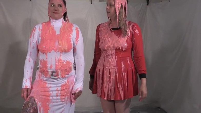 Gunked up girls: Lola and Jodie - Star Trek vs Star Wars