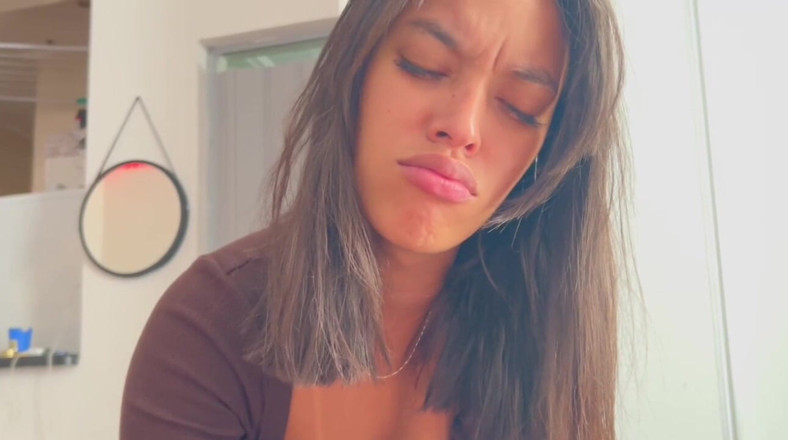 Bruna Paz: Bruna paz lutscht schwanz langsam und lässt ihn sehr nass