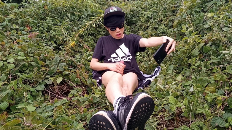 Jon Arteen: Schwuler asiatischer twink