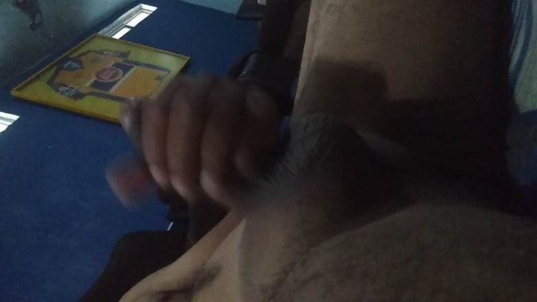 AlexAlejandro13: Ich bin so heiß nackt