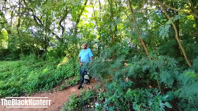 TheBlacKHunterr: Passenger Caught the Bus Driver in the Woods