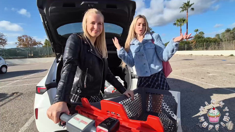 Micky Muffin Studio: W supermarkecie - uznany i zerżnięty!