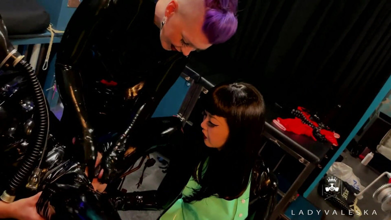 Lady Valeska: Fisting and edging their gimp