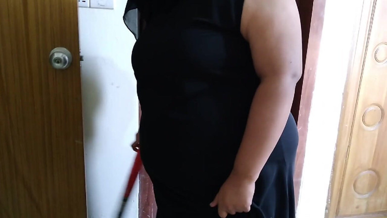 Aria Mia: ニカブの出会い - オフィスの掃除中に上司に犯されたホットなアラブのぽっちゃり系ティーンメイド!