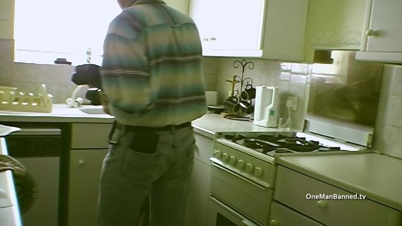 One Man Banned: Magrinha britânica morena posando na cozinha