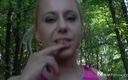 Princess Nikki - Your Femdom Goddess: La princesse Nikki entre dans les bois