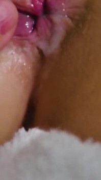 MILFS Alexia i Makayla - anal creampie
