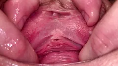 Claudia Macc dùng tay chọc lỗ đít một mình