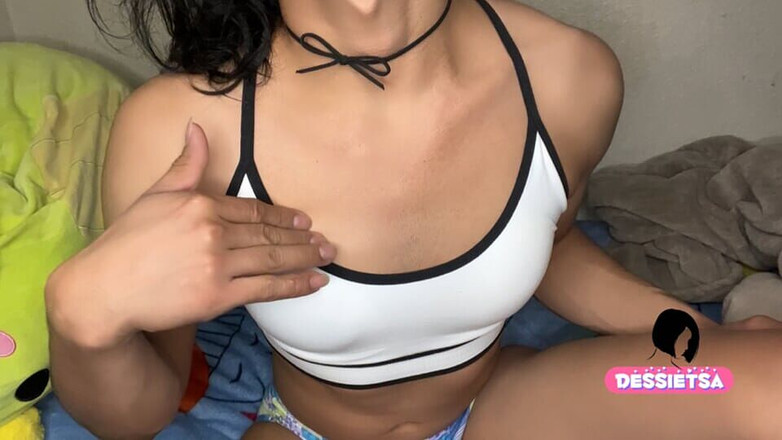 Dessietsa: Carina ragazza trans di 18 anni con tette piccole e culo...