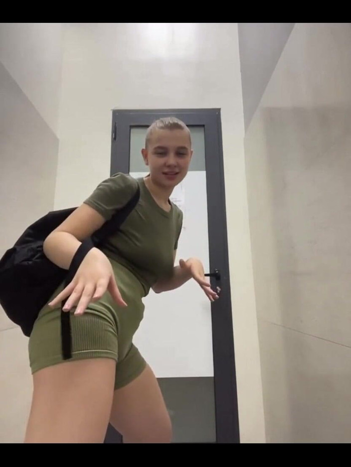 JuiceLussie: 极端手淫如此热辣