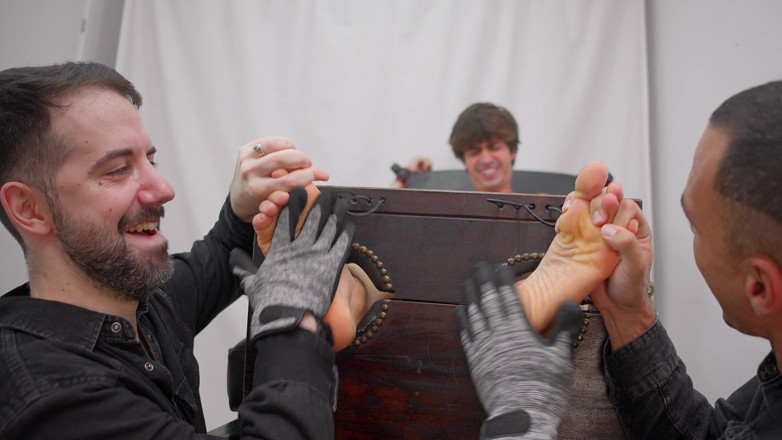 PSM Tickling Network: One Twink, Two Doms