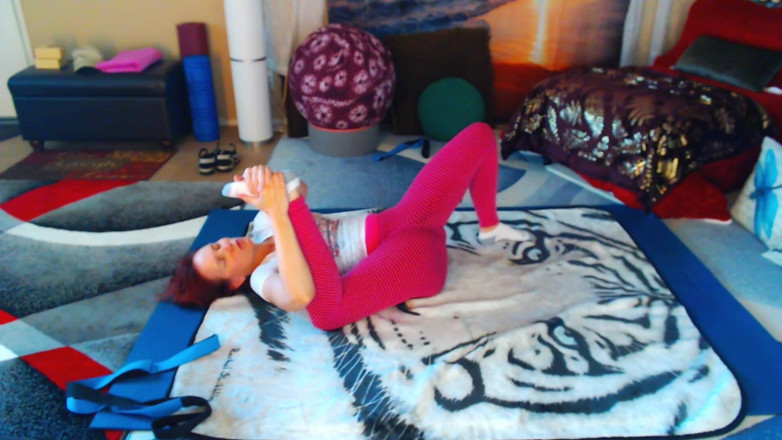 Aurora Willows: Hip opener work intermediate workout