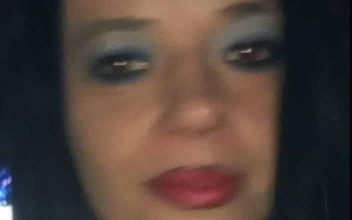 Moniqsex: 超级热辣的皮衣口交