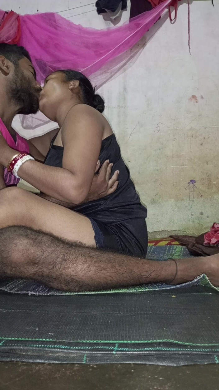 Mridulmadhu: Koca evli kadın tam deshi seksi video
