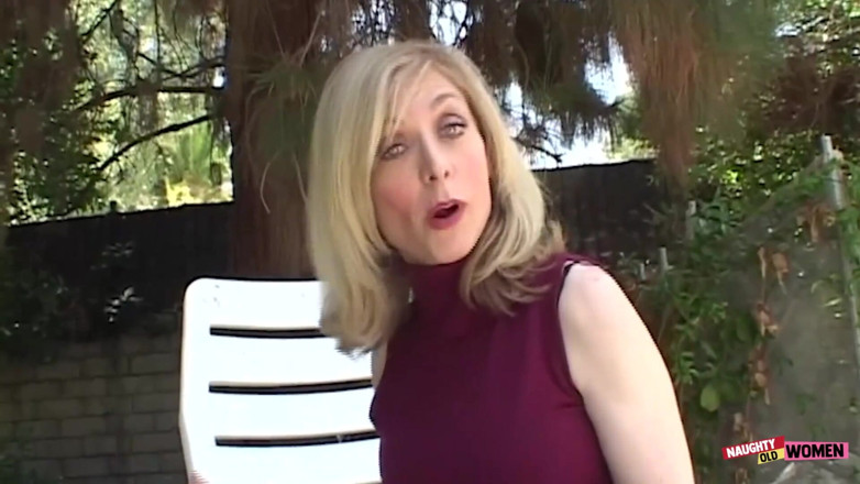 Naughty old women: Un interviu în aer liber cu matura sexy Nina Hartley se...