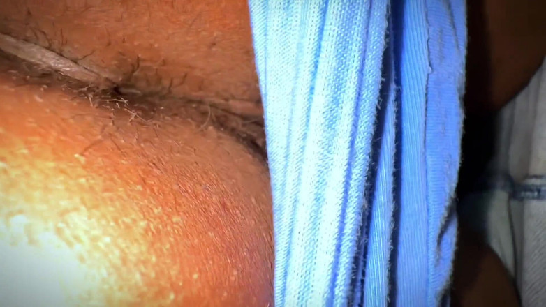 Aria Mia: 大屁股热辣美丽的穆斯林女孩在丛林度假村性爱视频博客