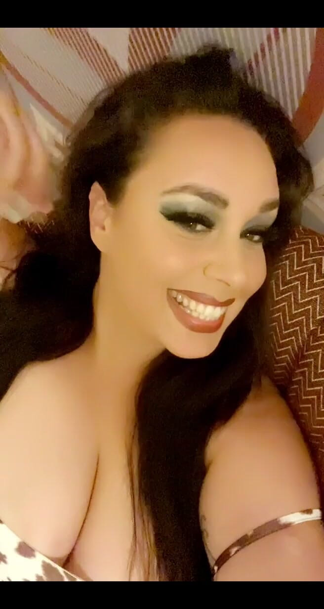 Anastasia Lux: Håll din Öppna