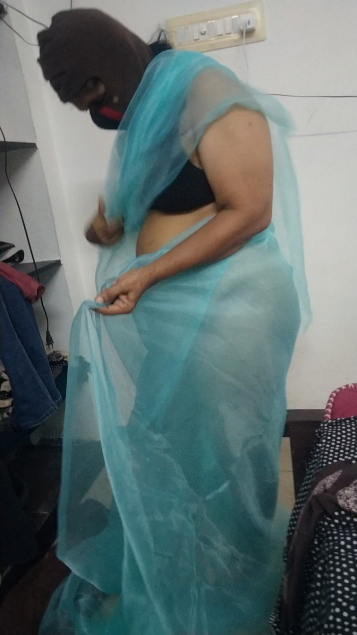 Benita sweety: Lízání kundičky sexy tetičky Kerala Mallu