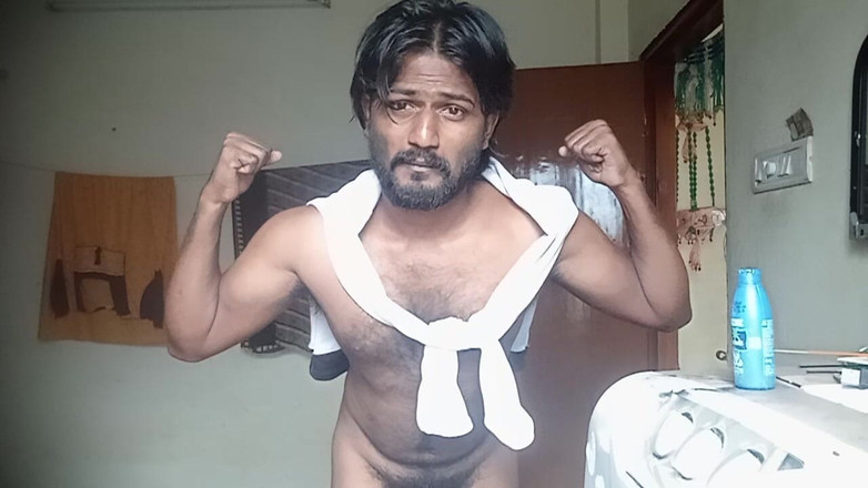 KUMBHA MANOJ KUMAR: Indisk desi porrstjärna