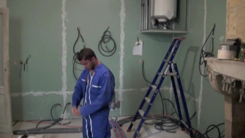 YOUNG FRENCH DUDES FUCKERS: Fucked by young Latino straight worker
