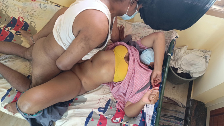 Pushpa studio: Studentessa calda e carina