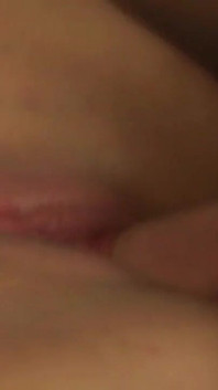 Blonde slet anaal geneukt en sperma doorgeslikt