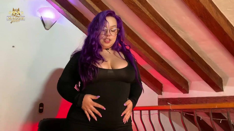 Maggiequeen: Hard squirt with my fucking machine