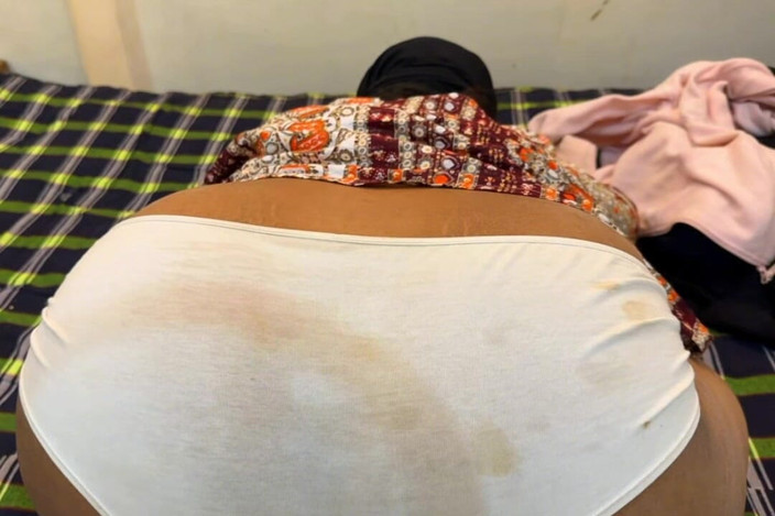 Aria Mia: Büyük götlü Arap ateşli teyze canlı şov!