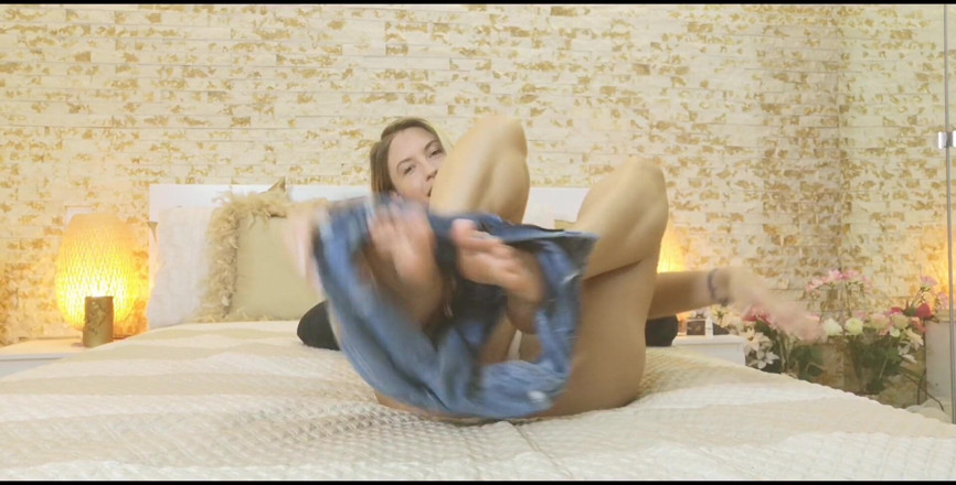 Erotic Tanya: Cuckolded và bắt buộc phải ngửi những cái xì hơi...