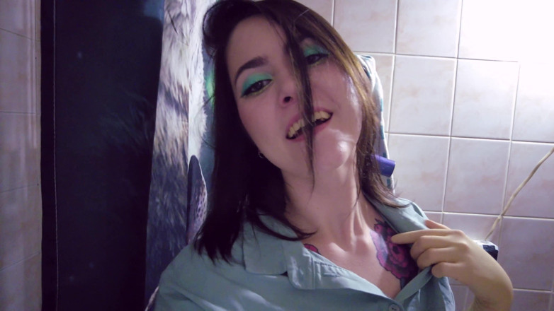 Stacy Moon: Stacy becomes gloves fetishist