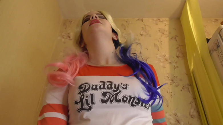 Anna Sky: Harley Quinn乱搞和激烈高潮