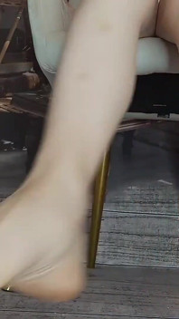 Lady Angela Dirty Feet and Toe Rings