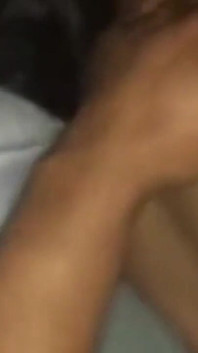 印度德西哥在Badroom印地语中被她的小鲜肉狠操