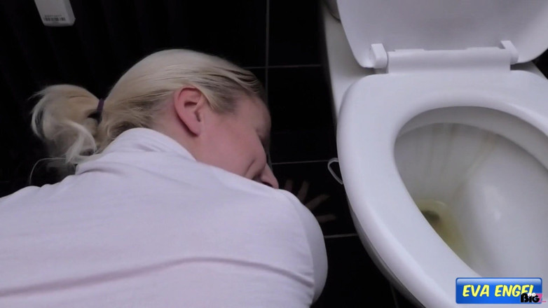 Eva Engel: Chcací kurva nájezd na mrdku