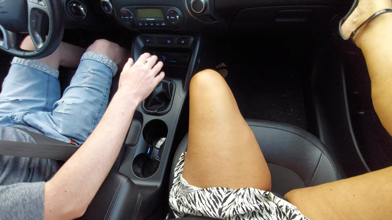 Step Mommy: O matură sexy incitantă comandă un taxi dimineața pentru a...