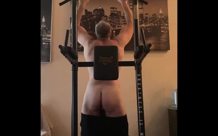 Alex Art: Trening tyłek
