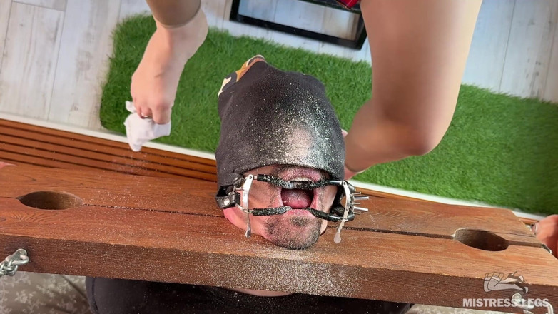 Mistress Legs: Foot Dust Feast Pedicure Scrapings Straight Into Slave's Mouth