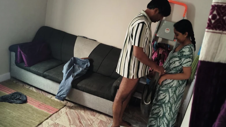 Bobbypranav: Indian Hot Couples First Time Sex