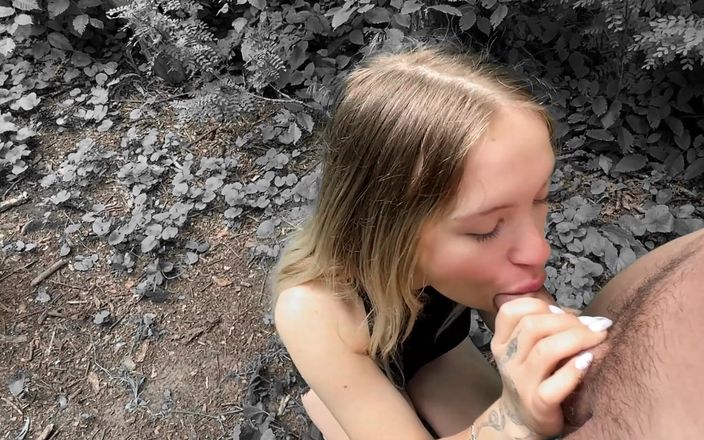 xKeryB: Blowjob mit viel speichel, tiefe kehle