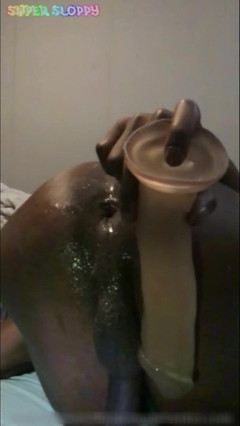 Ass Monkey: 大假阳具插入我的菊花然后肛门泵 - dj buttpussy