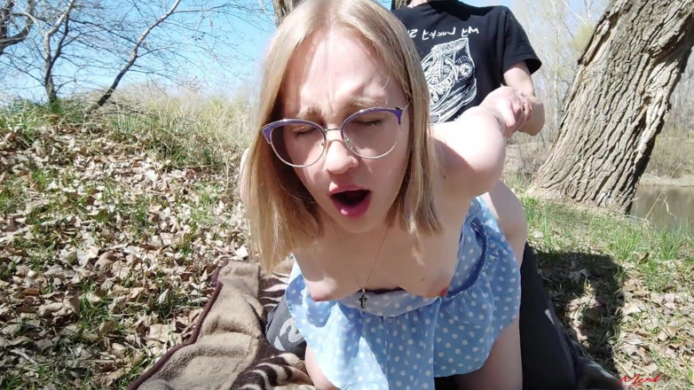 Meri-Mouse: Cutie Meri Picnic Ended with Sex and Hot Cum on...
