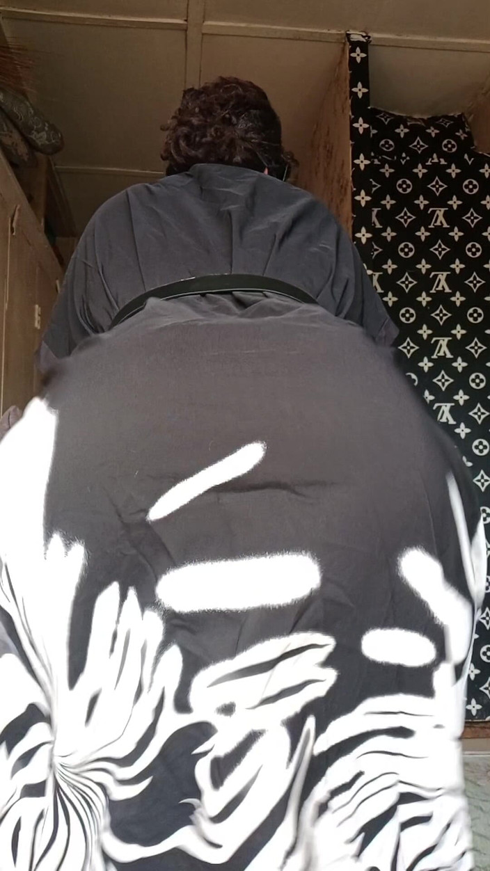 Pornbabe: Je me balance avant d’aller à l’église