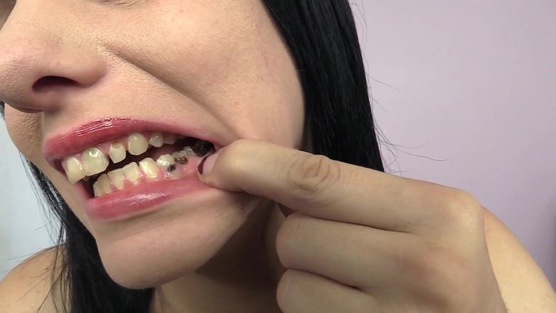 Quinn brooks: Bianca's Mouth Exploration- Mov