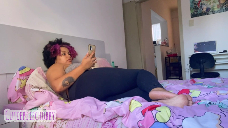 Cutiepiie Chubby: Stepmother Farting to Wake up Stepson Ep 1