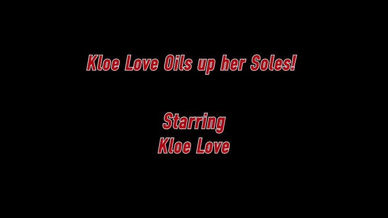 Fucked Feet: Kloe Love oleje jej podeszwy!