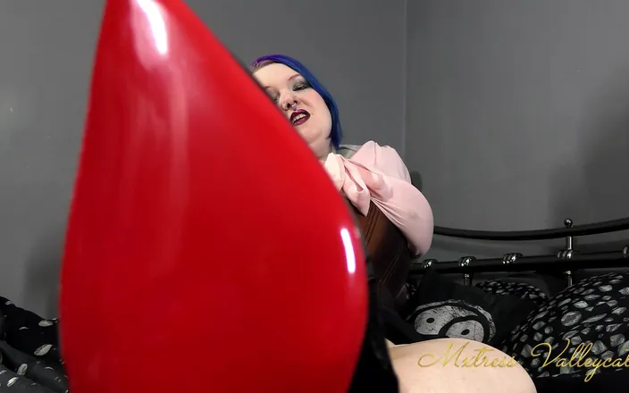 Mxtress Valleycat: Red Bottomed Shoe Worship